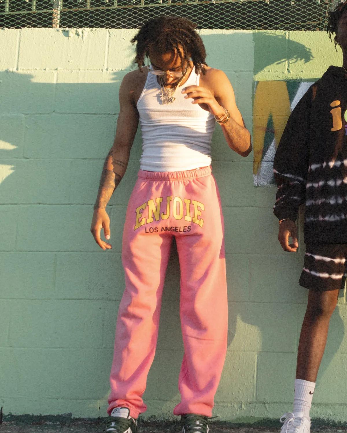 Enjoie LA Sweatpants (Unisex-Pink)