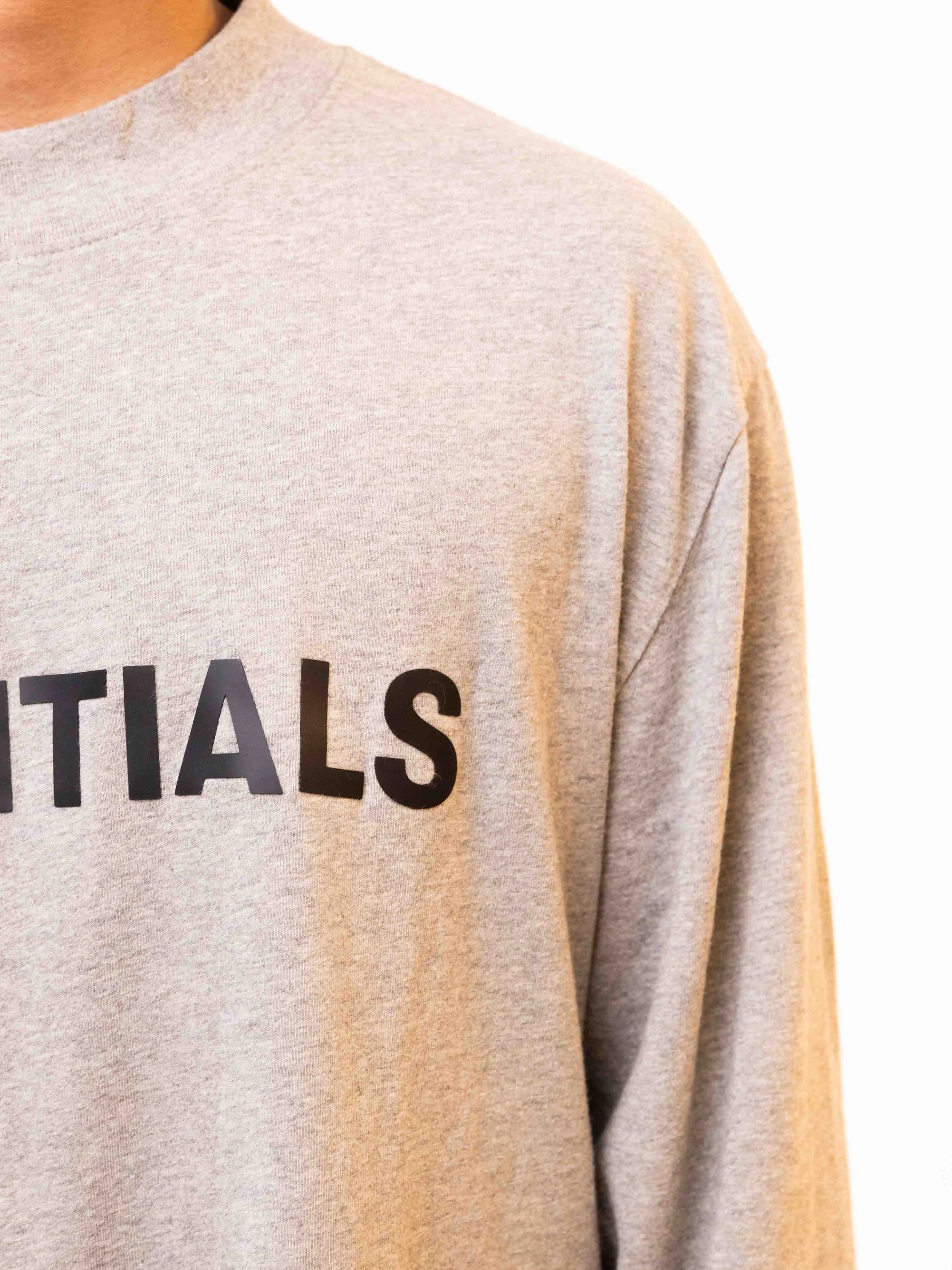 ESSENTIALS BOXY LONG SLEEVE T-SHIRT GREY