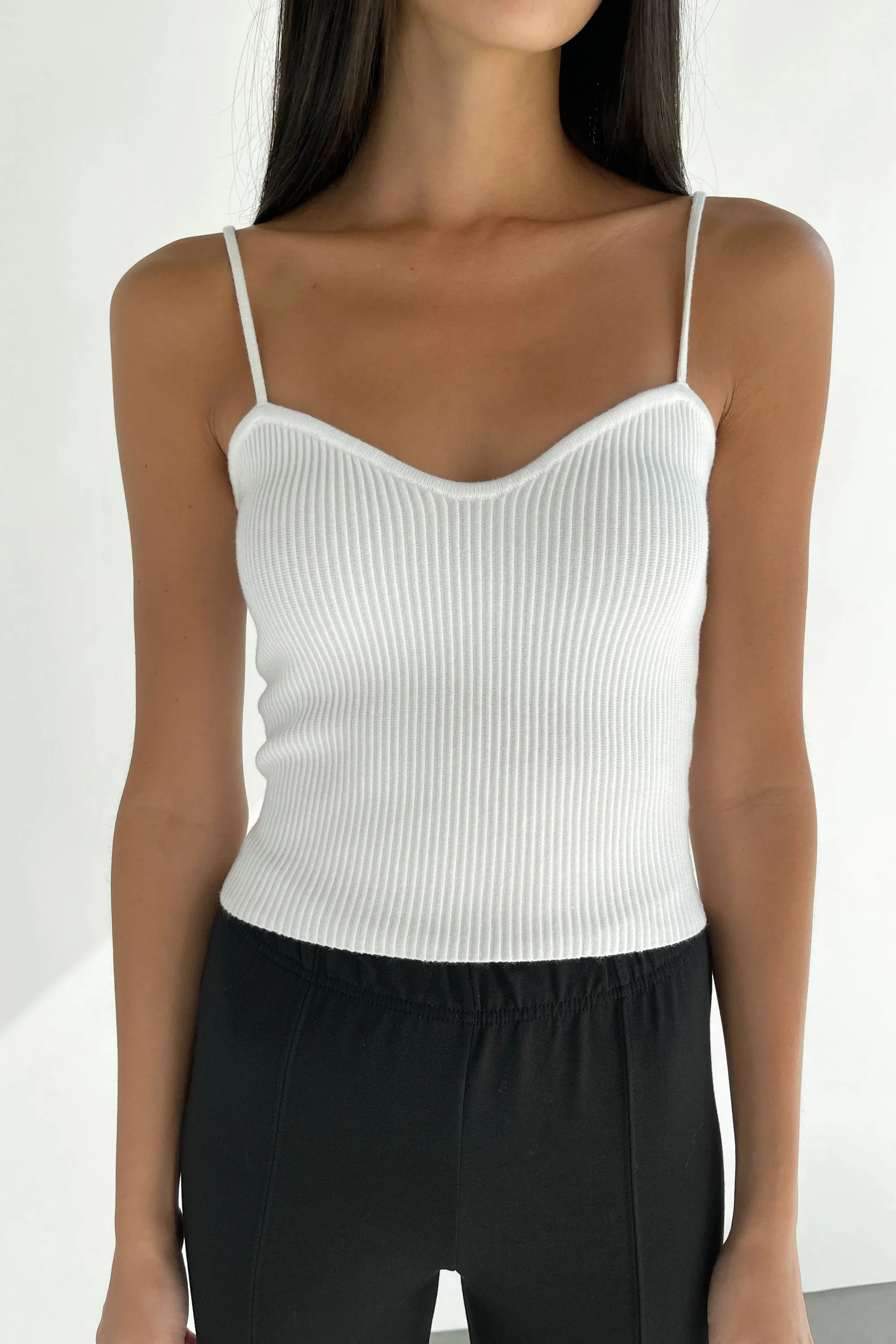 SWEETHEART NECK TANK