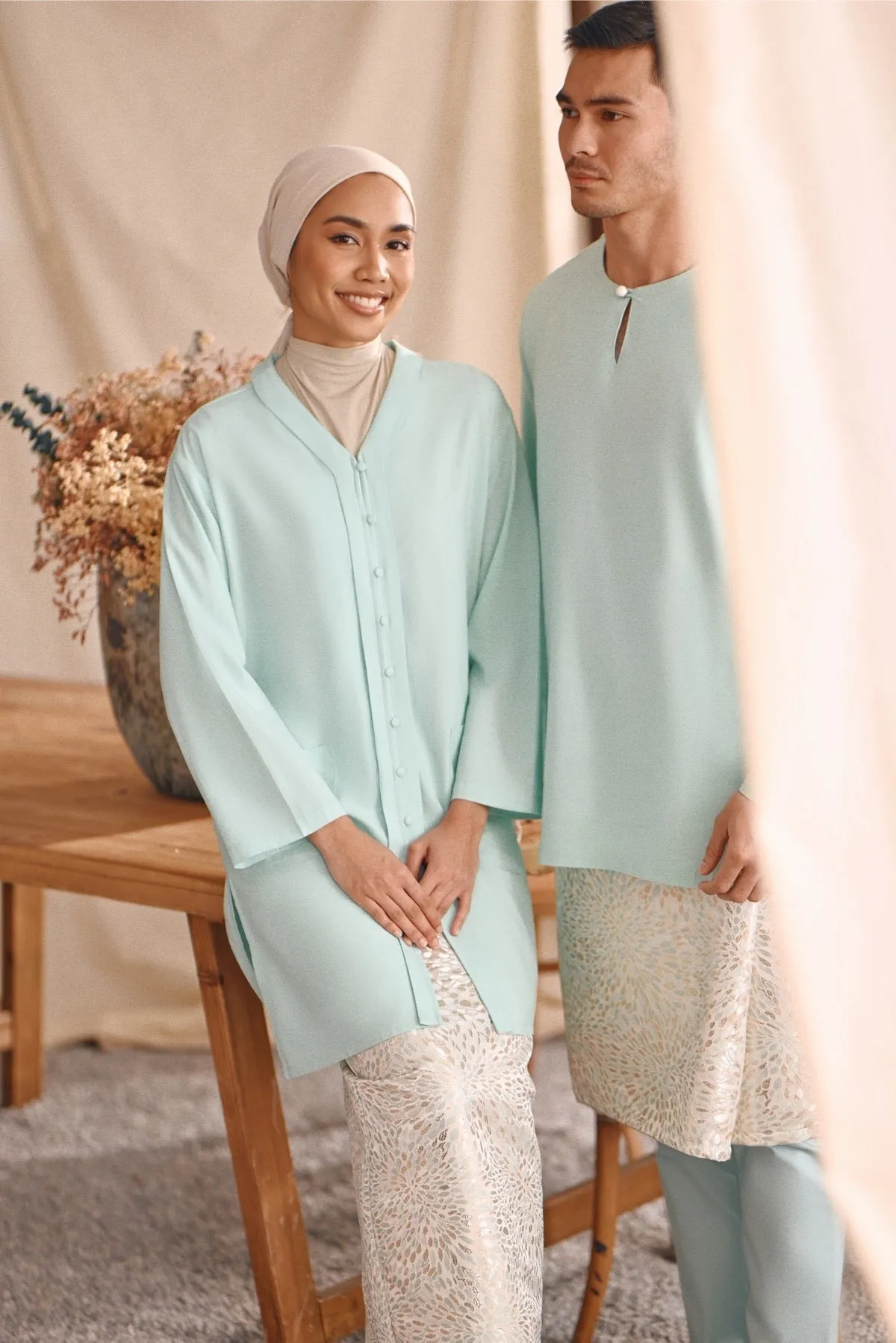 The Bayu Women Kebarung Top - Tiffany Blue