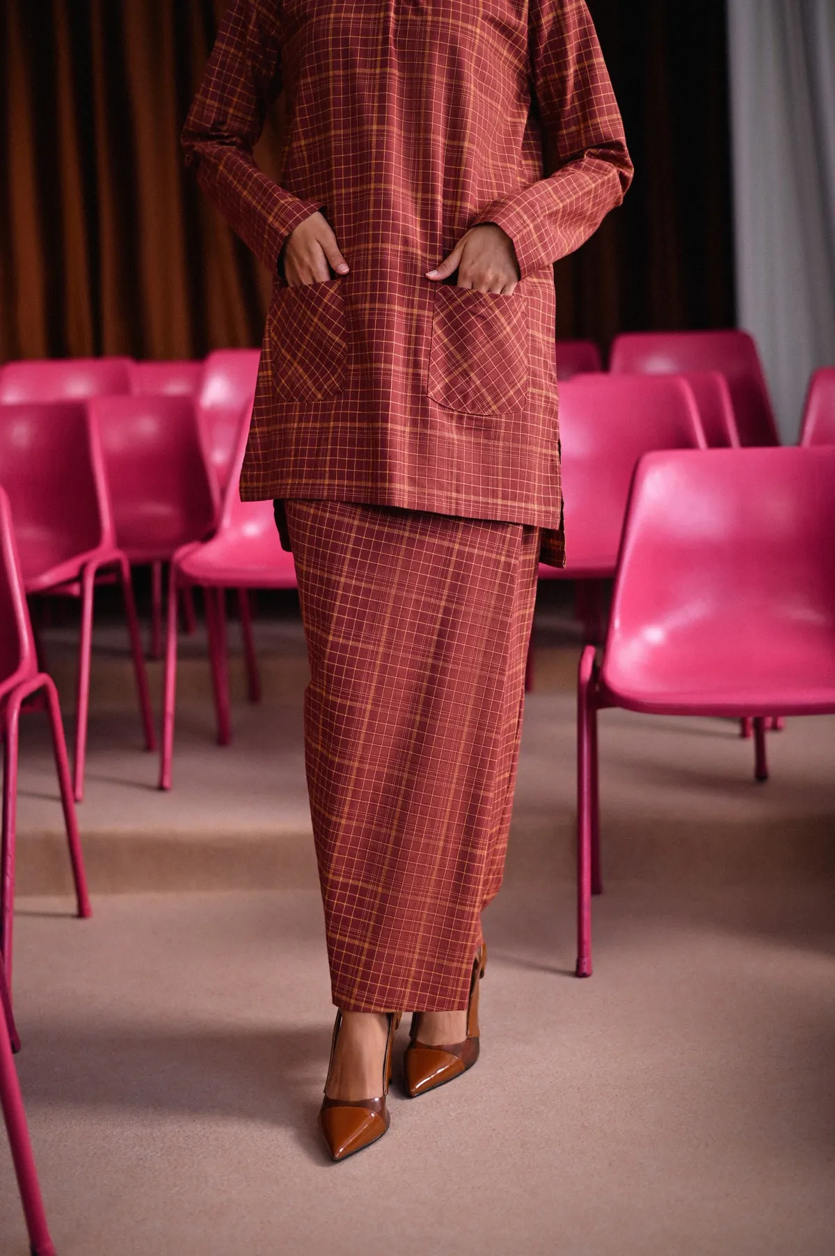 The Dulu Kita Women Kurti - Kita Brown Checked