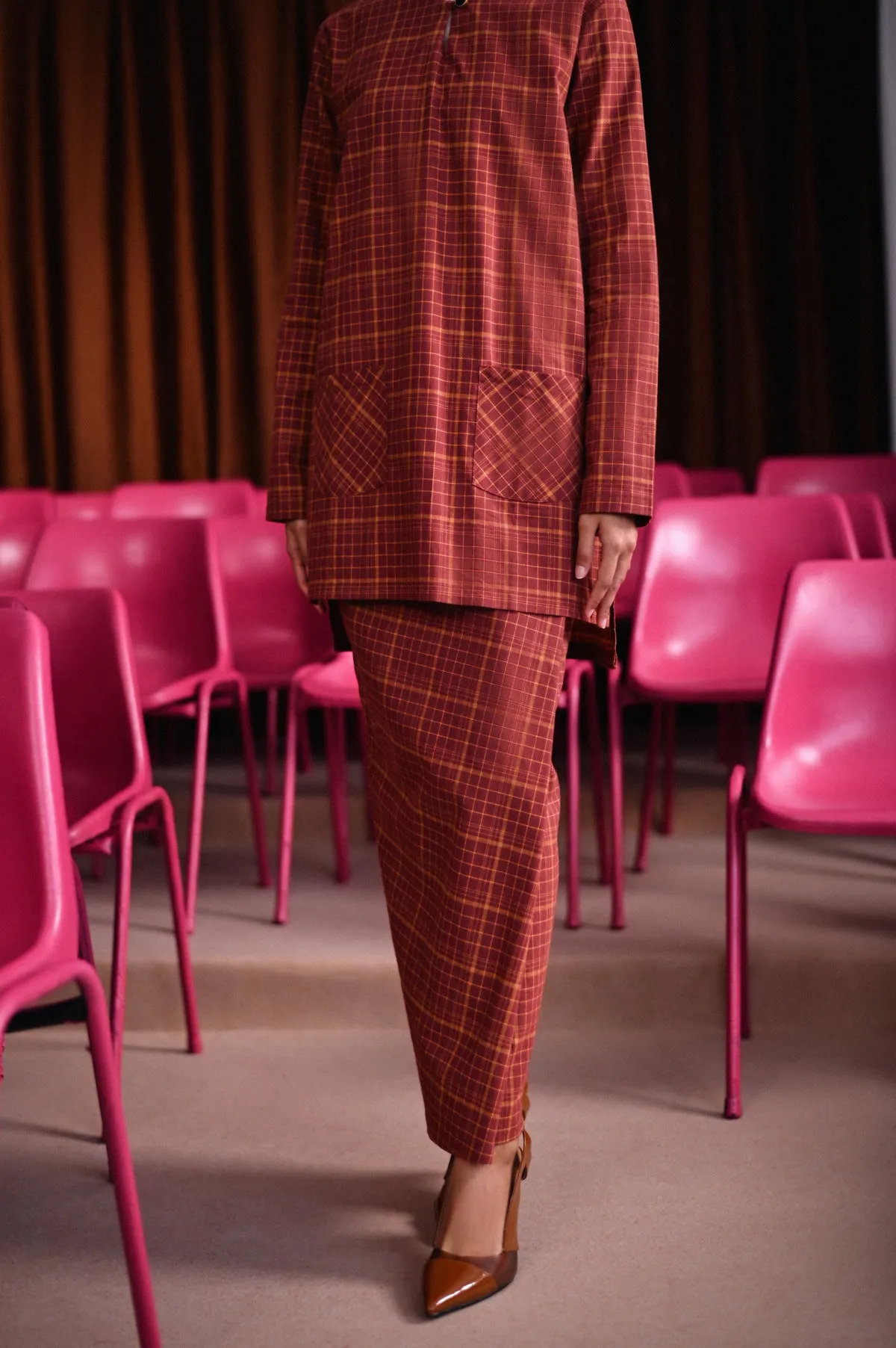 The Dulu Kita Women Kurti - Kita Brown Checked