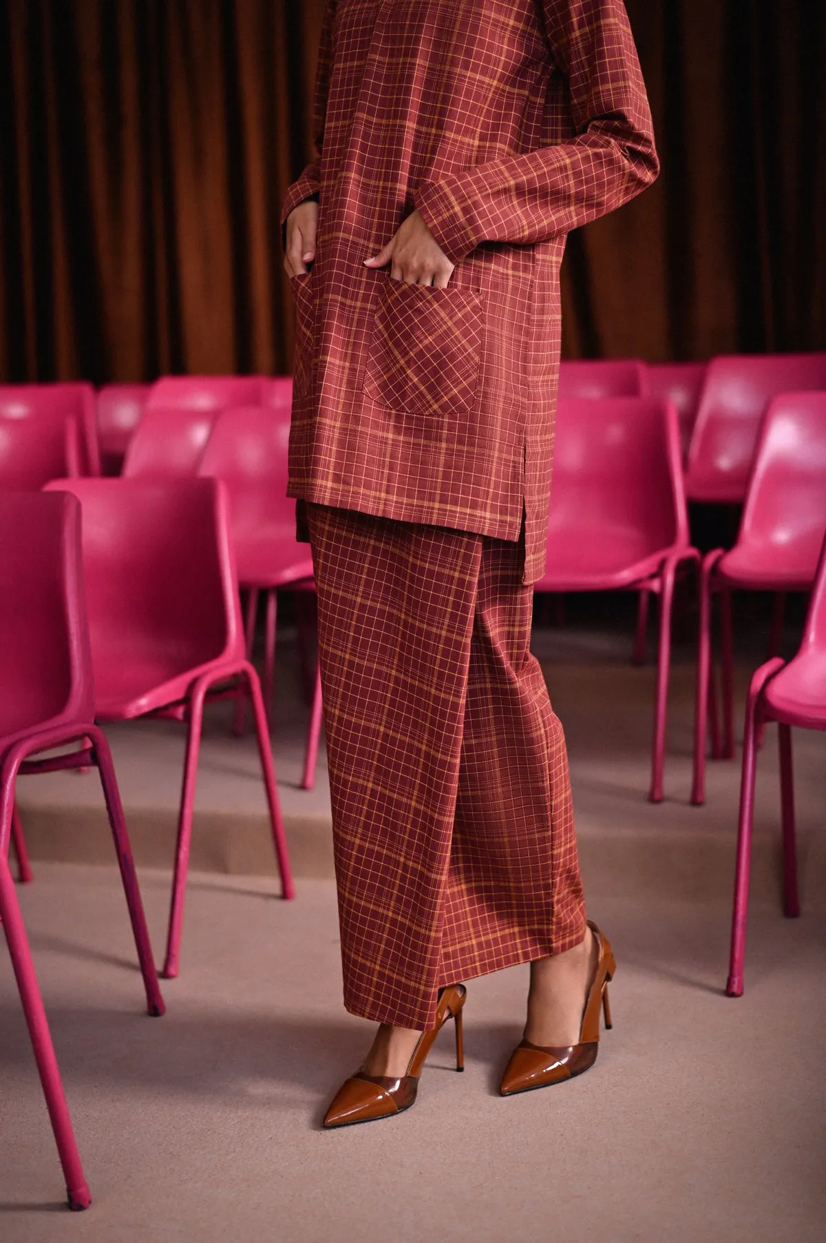 The Dulu Kita Women Kurti - Kita Brown Checked