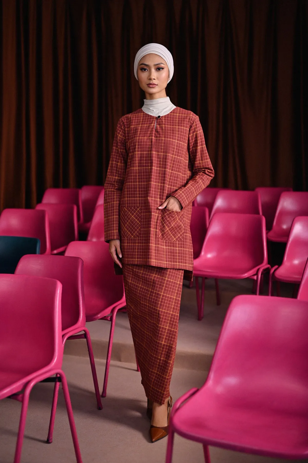 The Dulu Kita Women Kurti - Kita Brown Checked