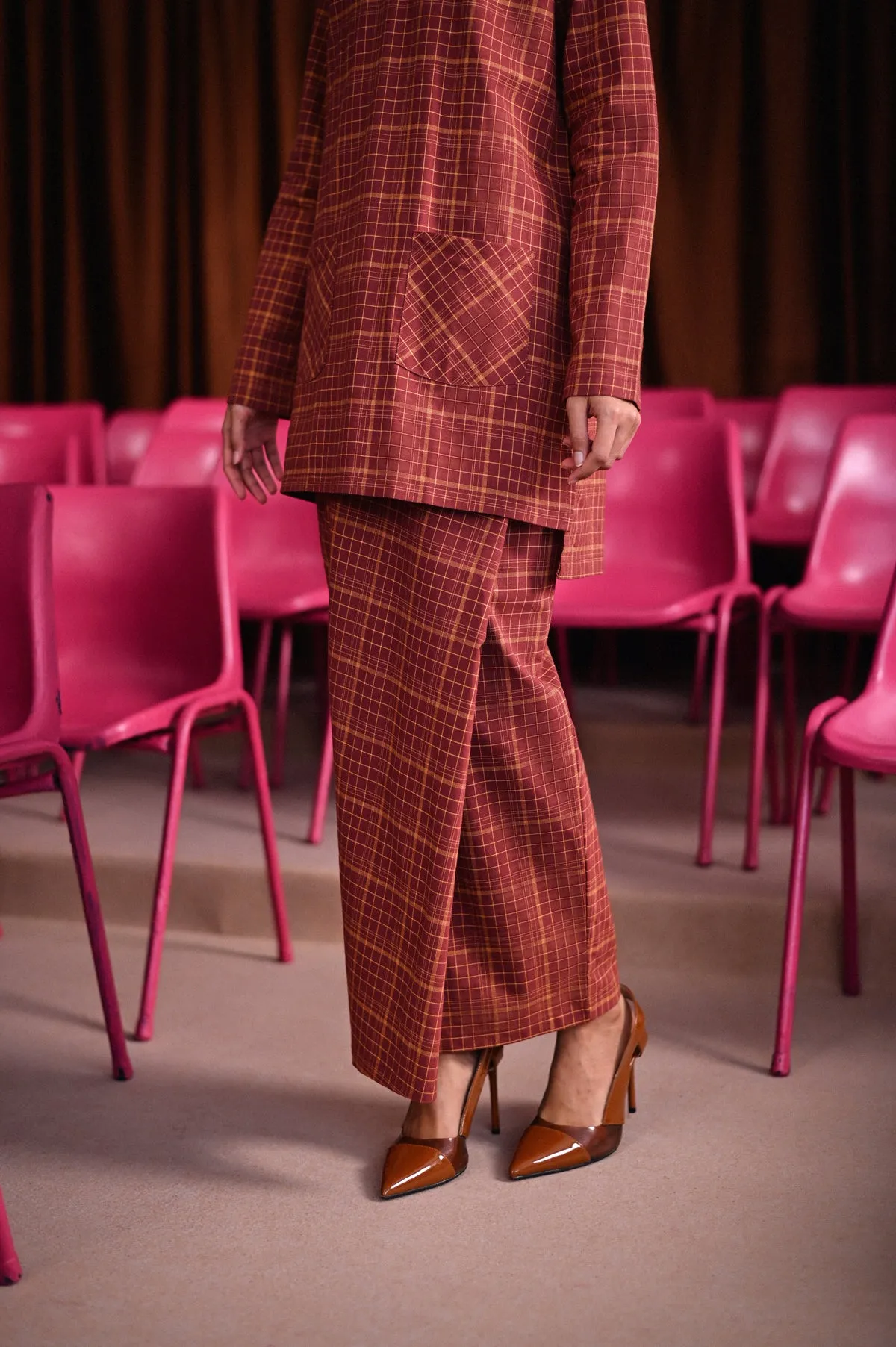 The Dulu Kita Women Kurti - Kita Brown Checked